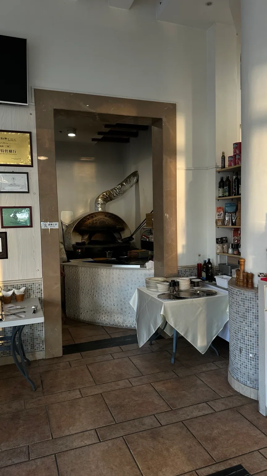 Cucina: оригинальные фотографии интерьера и обработанный коллаж: исходный кадр 6